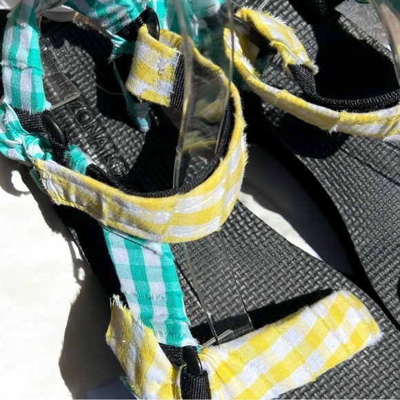 🌻NEW w/tags ARIZONA LOVE Trekky Yellow Mint Sandals Size 37 $188 Retail - Picture 7 of 13